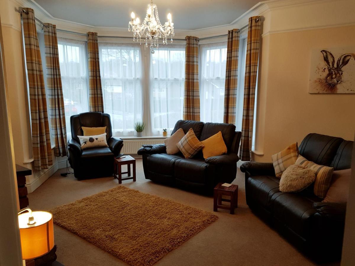 Spacious & Cozy Mid Wales Town Centre Apartment, With Bike Storage Llandrindod Wells Ngoại thất bức ảnh